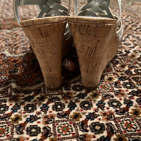 Guess Wedge - Picture 5 of 7